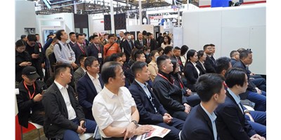 �����ͼ���CCMT2024��Ʒ�䲼��ʢ��Ļ���߶��������������ҵ���³�ˮ